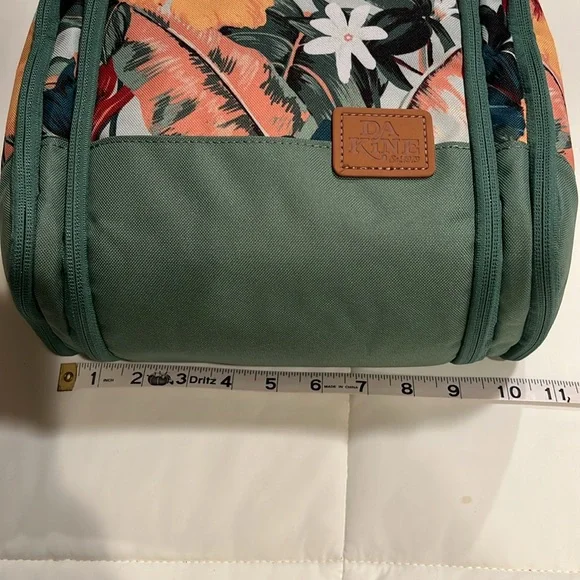 Dakine Large Toiletry bag - Picture 10 of 12